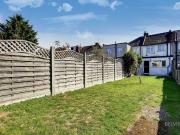 2 bedroom terraced house for rent in Beverley Avenue,...