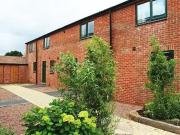 2 bedroom terraced house for rent in Bills Lane,...