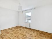 2 bedroom terraced house for rent in Bradbourne Road,...