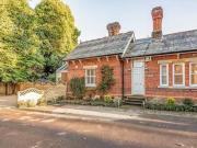 2 bedroom terraced house for rent in Brockenhurst Road...