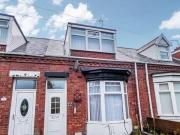 2 bedroom terraced house for rent in Byron Terrace...