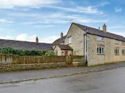 2 Bedroom Terraced House For Rent In Cirencester,...