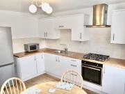 2 bedroom terraced house for rent in Cleveland Close,...