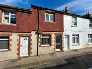 2 bedroom terraced house for rent in Clinton Lane,...