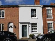 2 bedroom terraced house for rent in College Street...