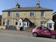 2 bedroom terraced house for rent in Croft Road...