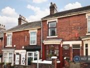 2 bedroom terraced house for rent in Eaton Street...