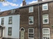 2 bedroom terraced house for rent in Ermine Street...