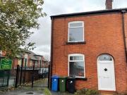 2 bedroom terraced house for rent in Grove Street...