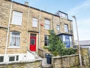 2 Bedroom Terraced House For Rent In Halifax, West Yorkshire