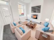 2 bedroom terraced house for rent in Heywood Street,...