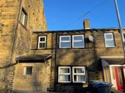 2 bedroom terraced house for rent in Hill Top Road,...