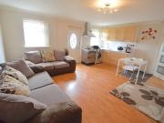 2 bedroom terraced house for rent in Howden Gardens,...