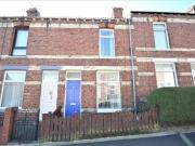 2 bedroom terraced house for rent in Hutchinson Street,...