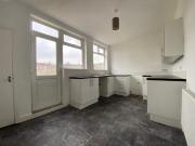 2 bedroom terraced house for rent in Lamorna Avenue,...