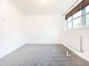2 bedroom terraced house for rent in Langcliffe Drive,...