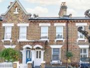 2 Bedroom Terraced House For Rent In London