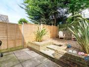 2 Bedroom Terraced House For Rent In London