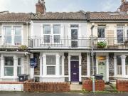 2 bedroom terraced house for rent in Lyndale Road...