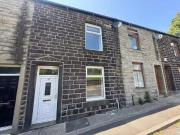 2 bedroom terraced house for rent in Millar Barn Lane,...