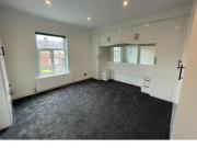 2 bedroom terraced house for rent in Moss Lane,...