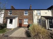 2 bedroom terraced house for rent in Notley Road,...