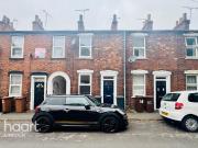 2 bedroom terraced house for rent in Park Street,...