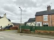 2 bedroom terraced house for rent in Queen Street...