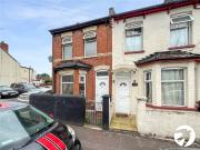 2 bedroom terraced house for rent in Reform Road,...