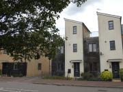 2 bedroom terraced house for rent in Selkirk Drive,...
