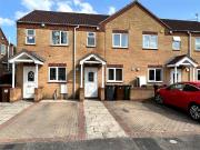 2 bedroom terraced house for rent in Sixfield Close,...