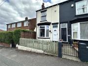 2 bedroom terraced house for rent in Springfield Mount,...