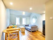 2 Bedroom Terraced House For Rent In Stratford, London