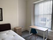 2 bedroom terraced house for rent in The Crescent,...