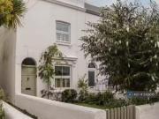 2 bedroom terraced house for rent in Warrior Sq,...