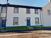 2 bedroom terraced house for rent in Whitehall Close,...