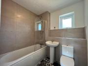 2 bedroom terraced house for rent in Woodhall Rise,...