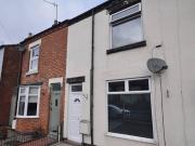 2 bedroom terraced house for rent in Woods Lane...