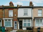 2 bedroom terraced house for rent in York Road Watford...