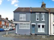 2 bedroom terraced house for sale