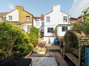 2 bedroom terraced house for sale in Aubrey Road,...