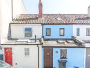 2 bedroom terraced house for sale in Belgrave Hill,...