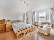 2 bedroom terraced house for sale in Cecil Avenue,...