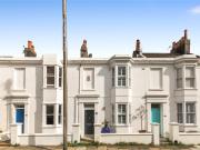 2 bedroom terraced house for sale in Clifton Street,...
