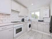 2 bedroom terraced house for sale in Columbine Close,...