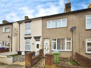 2 bedroom terraced house for sale in Cowper Road,...