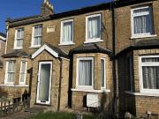 2 bedroom terraced house for sale in Elmhurst Road,...