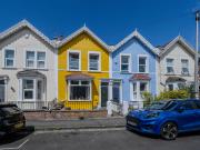 3 bedroom terraced house for sale in Falmouth Road,...