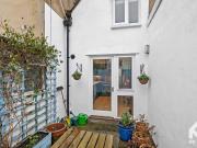 2 bedroom terraced house for sale in Great Norwood...