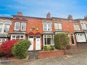 2 bedroom terraced house for sale in Hartledon Road,...
